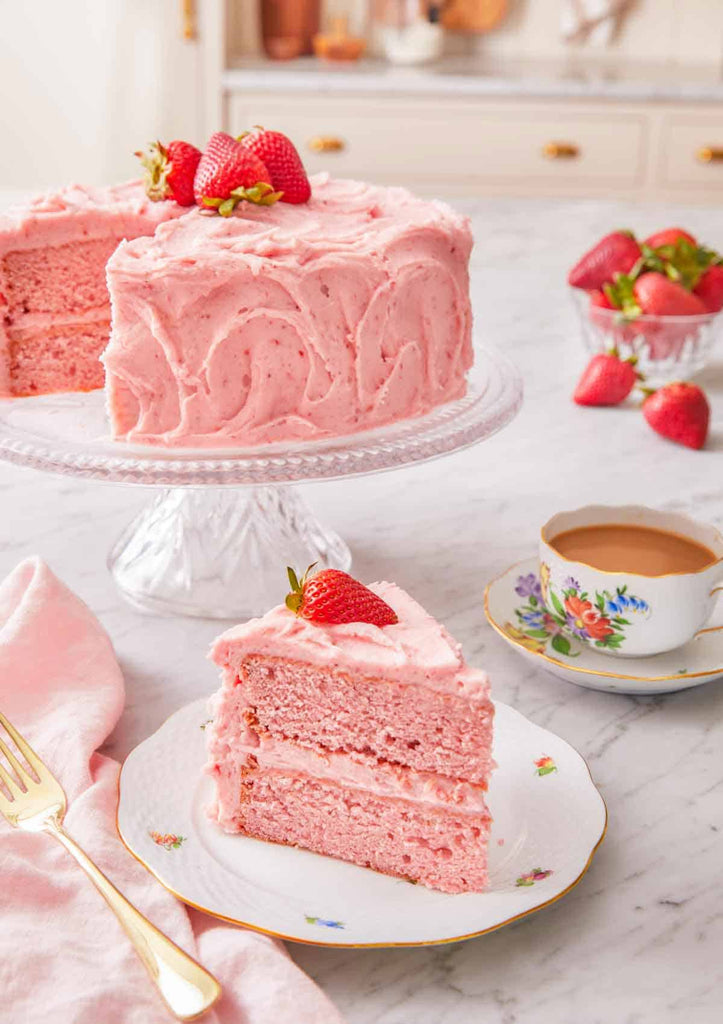 Ultra-Moist Strawberry Layer Cake with Oil-Soluble Strawberry Extract