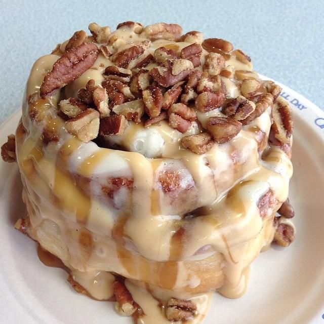 Cinnabon-Style Caramel Pecan “Pecanbons” with Cinnabon Flavor