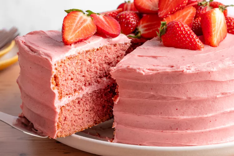 How to Bake Strawberry Cake with Natural Pink Food Dye