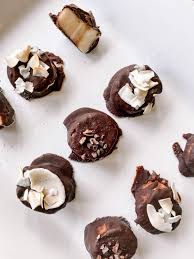 Banana Chocolate Bonbons (Chocolatier Style)